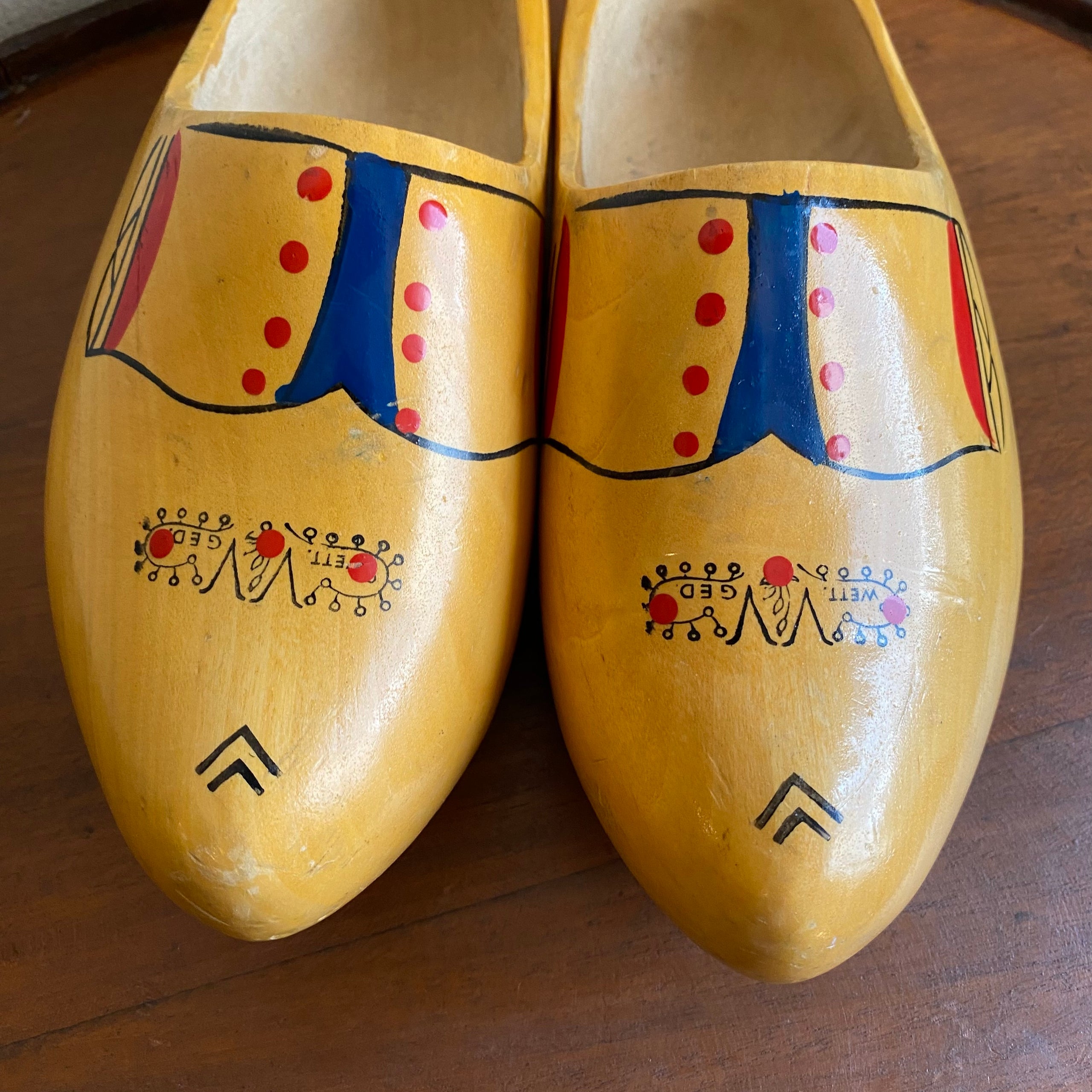 Vintage 70s WETT GED Hand Carved Dutch Wooden Clogs SLOW AND STEADY